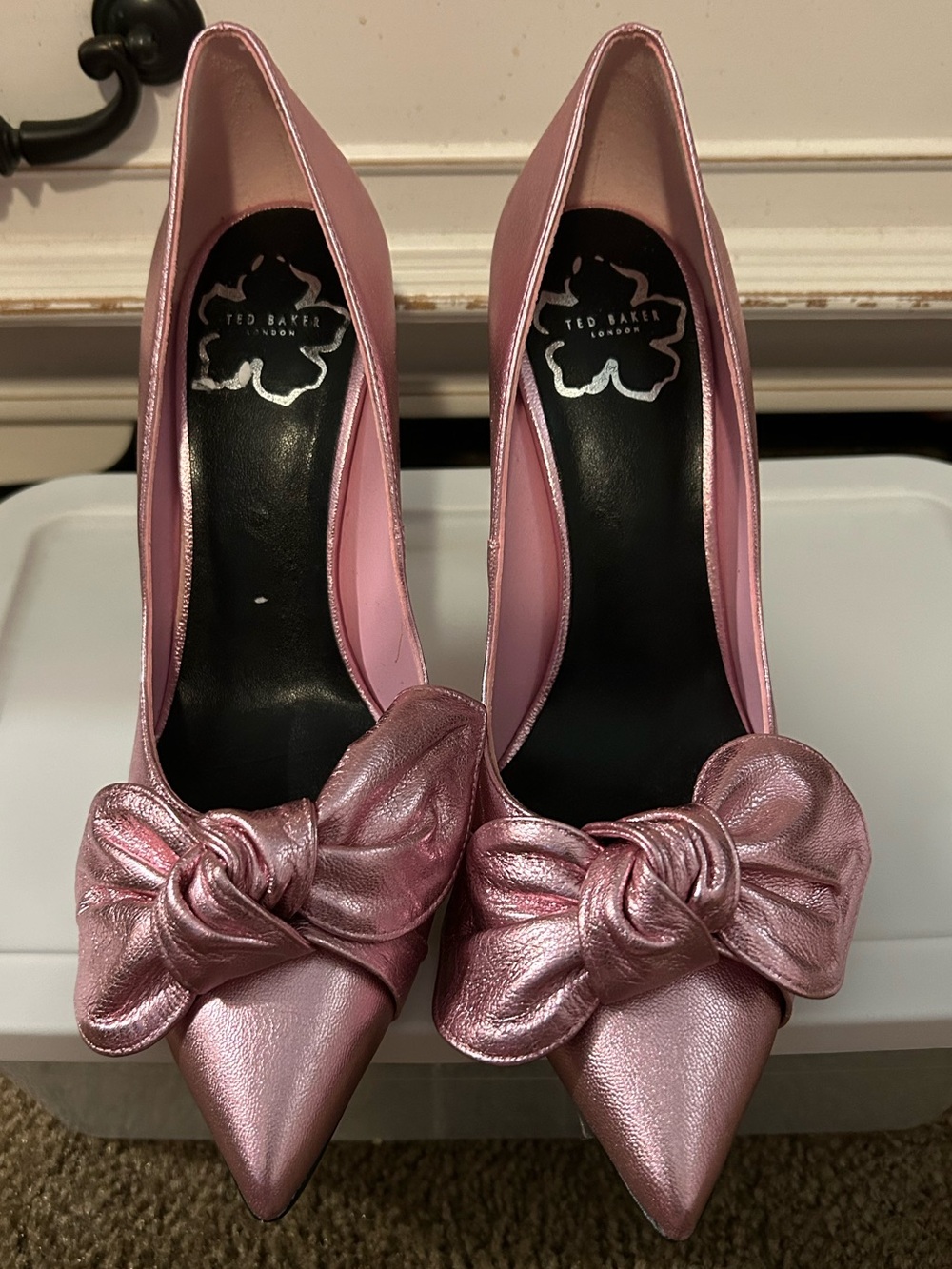 Manolo Blahnik Pink Metallic Knot Pointed-Toe Pumps